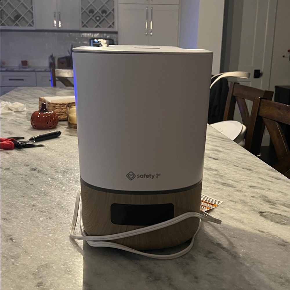 Safety 1st Nursery Smart Humidifier